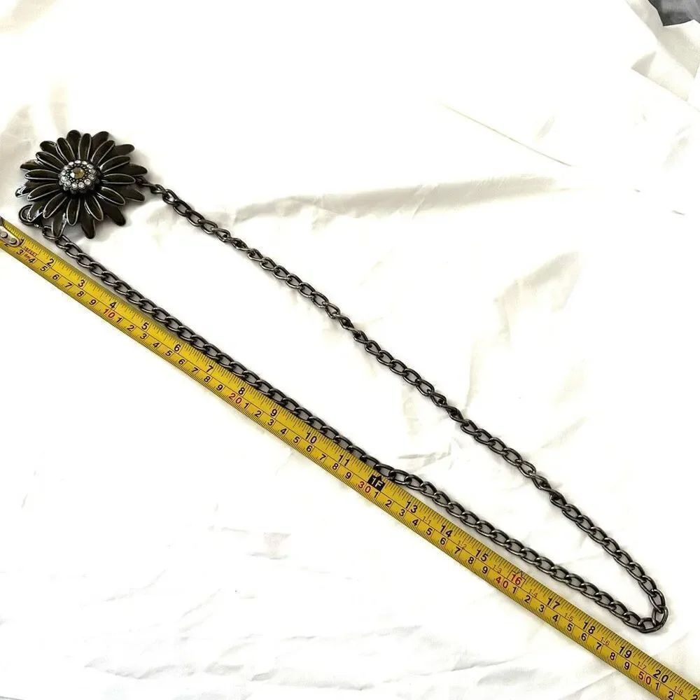Flower rhinestone chain belt